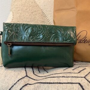 Patricia Nash Valerie Embossed Green Leather Wristlet vanity bag